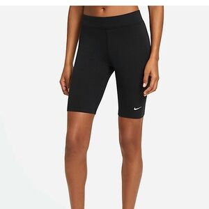 Nike Women's Black Sportswear Classics High-Waisted Bike Shorts Size XL